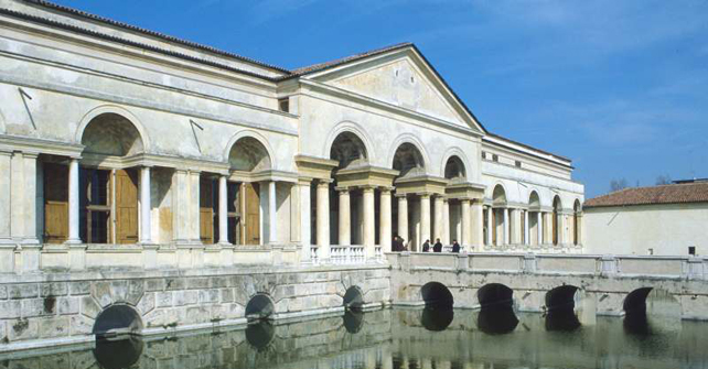Entrata a Palazzo Te - fonte: visual-italy.it